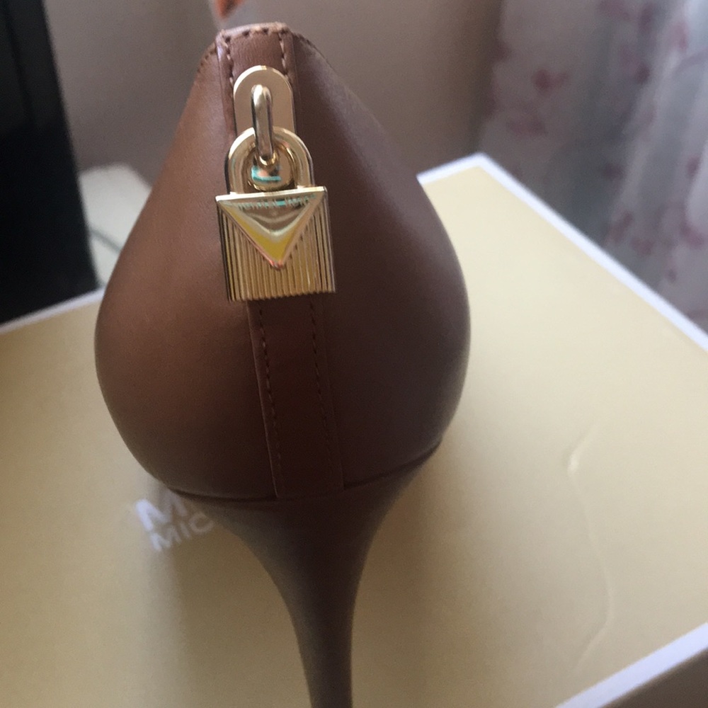Shoes 👠 - Picture 6 of 6